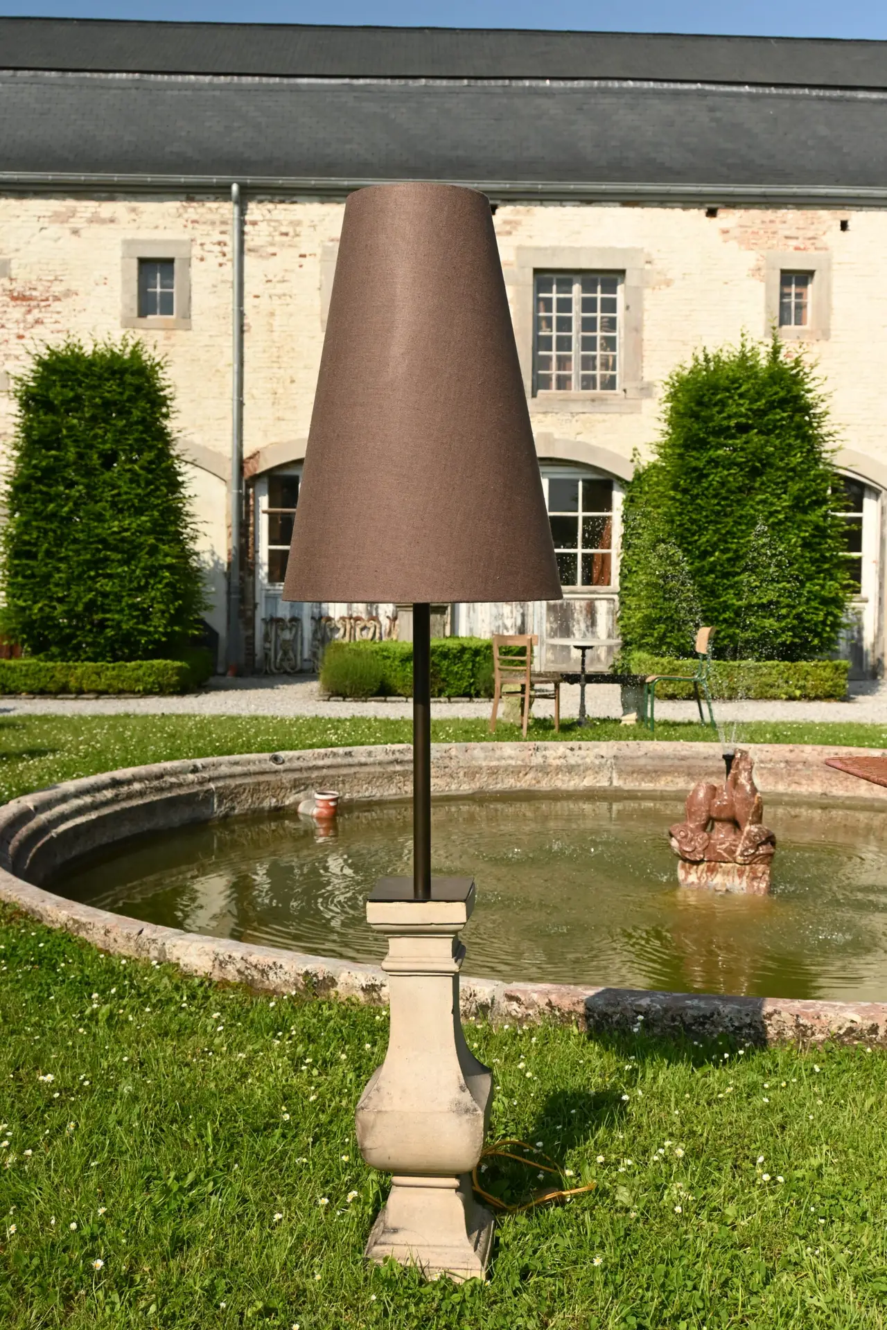 lampe brune